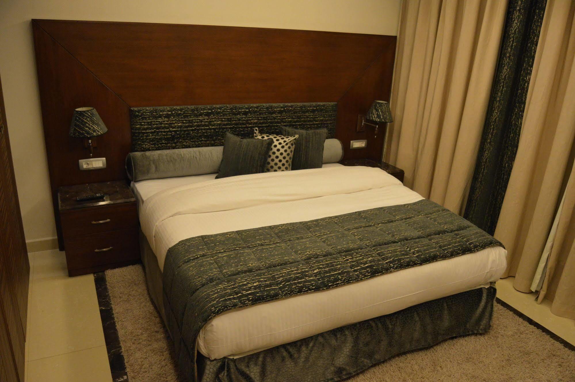 Markazia Suites Beirut Bagian luar foto